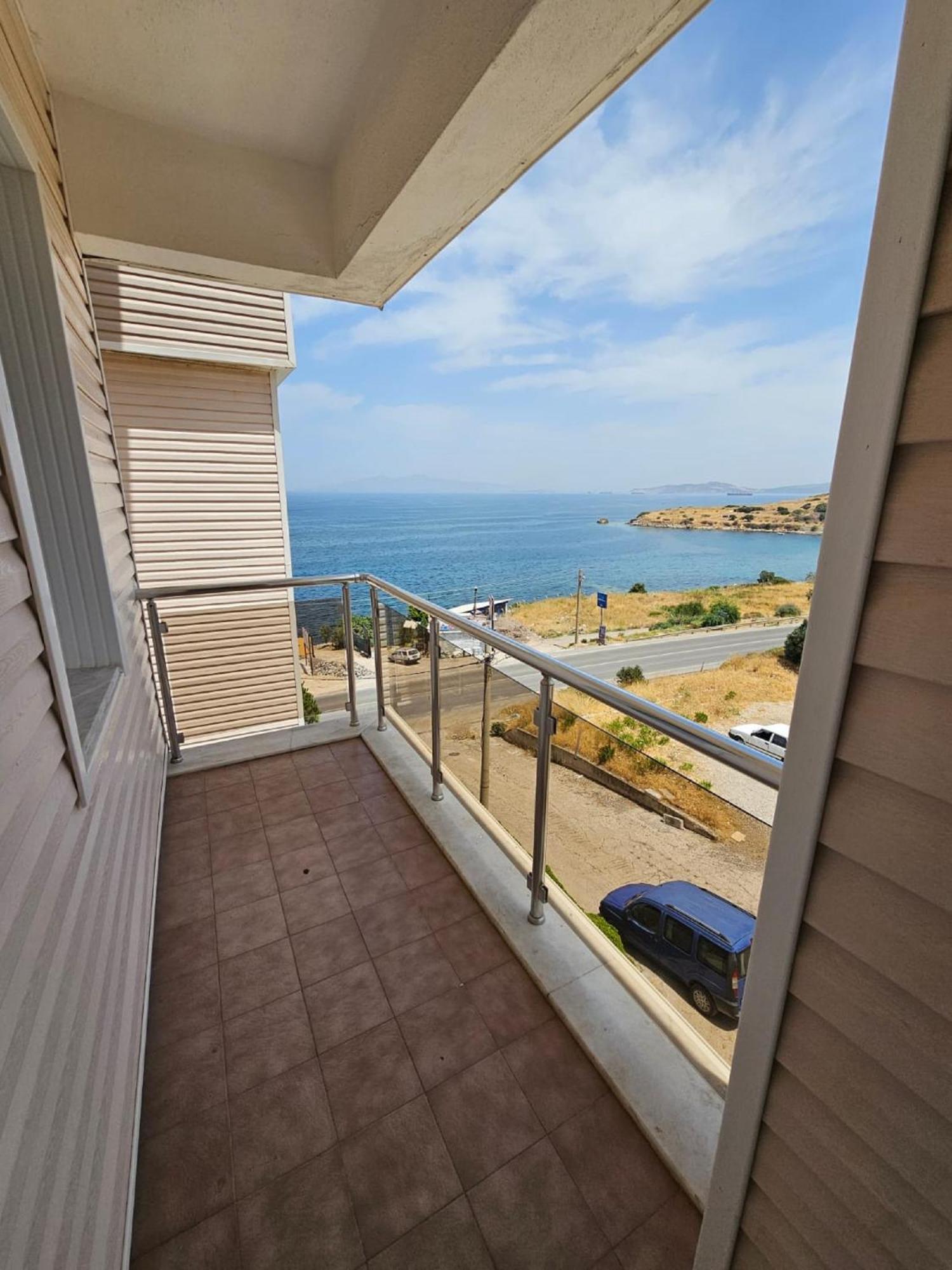 Yenifoca Ersan Hotel Eksteriør bilde