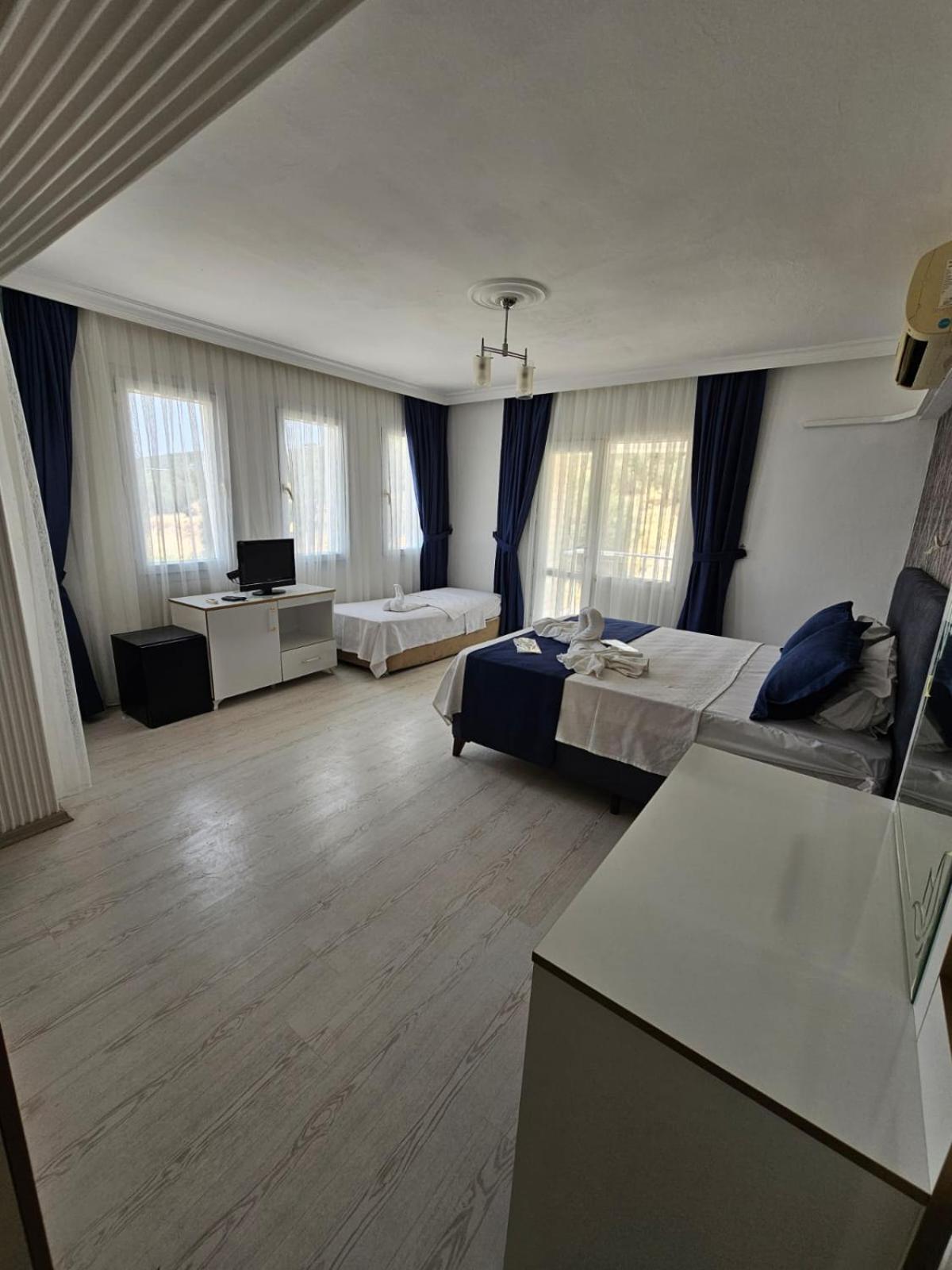 Yenifoca Ersan Hotel Eksteriør bilde